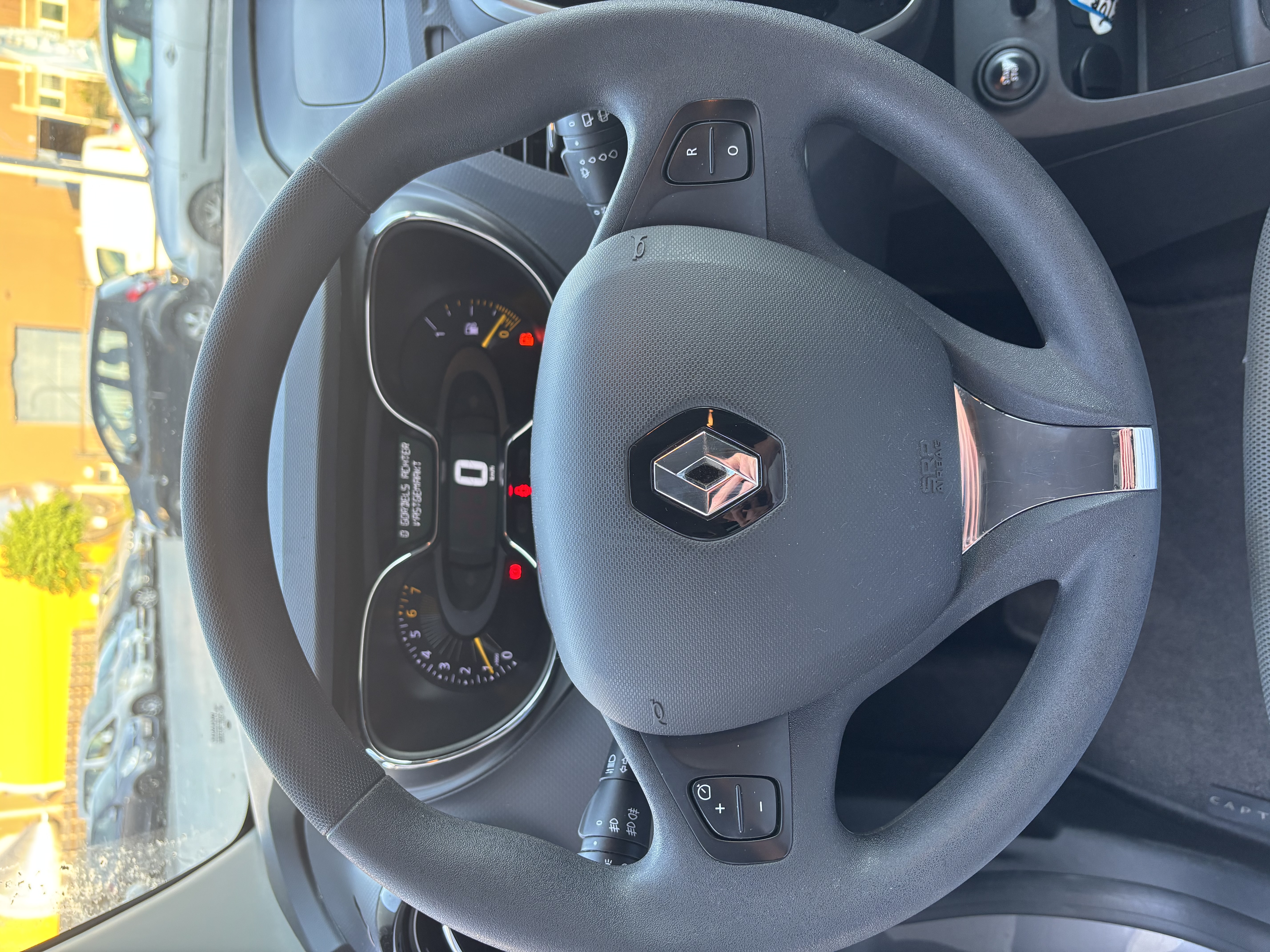 RENAULTCAPTURBEIGE