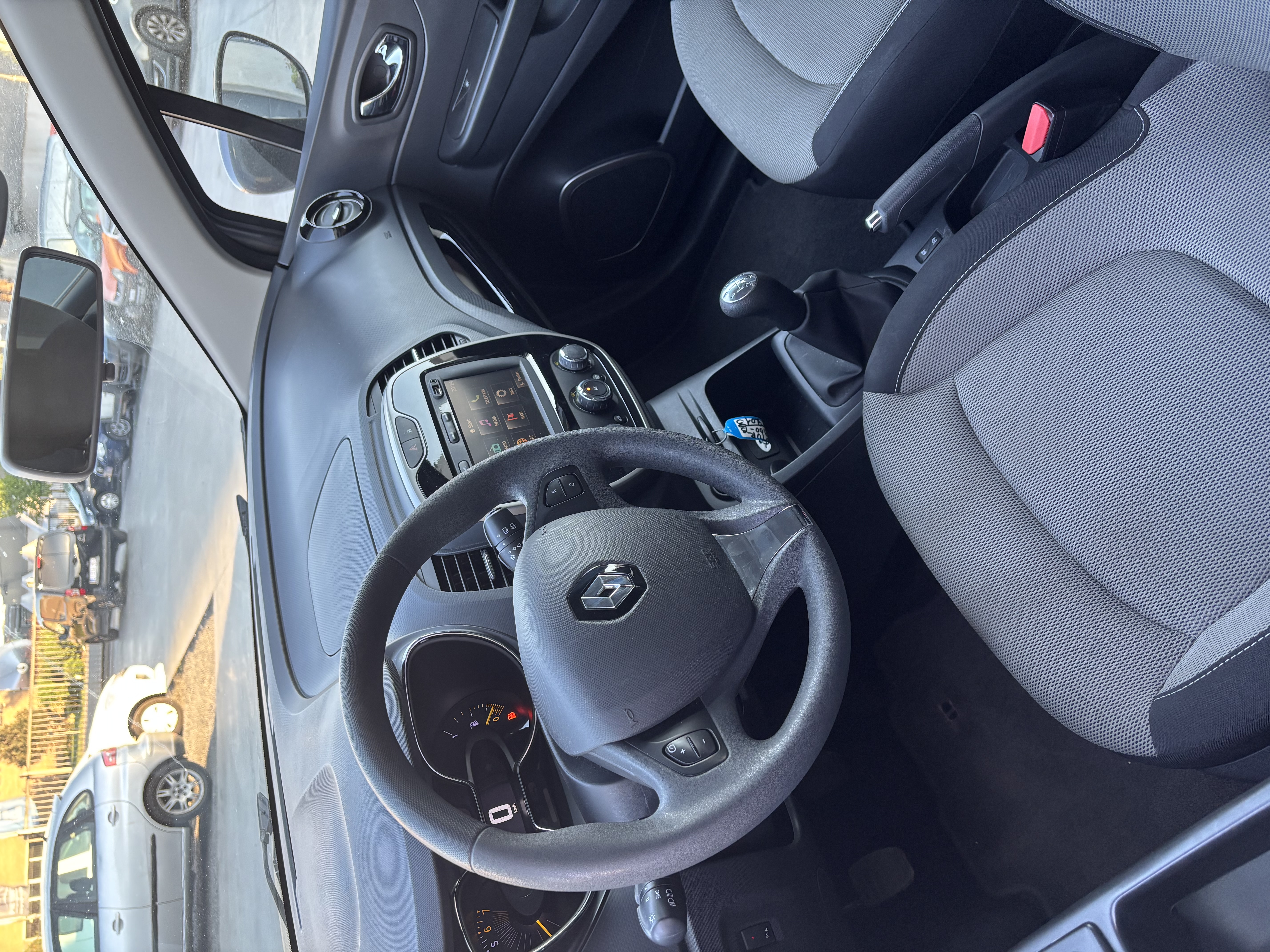 RENAULTCAPTURBEIGE